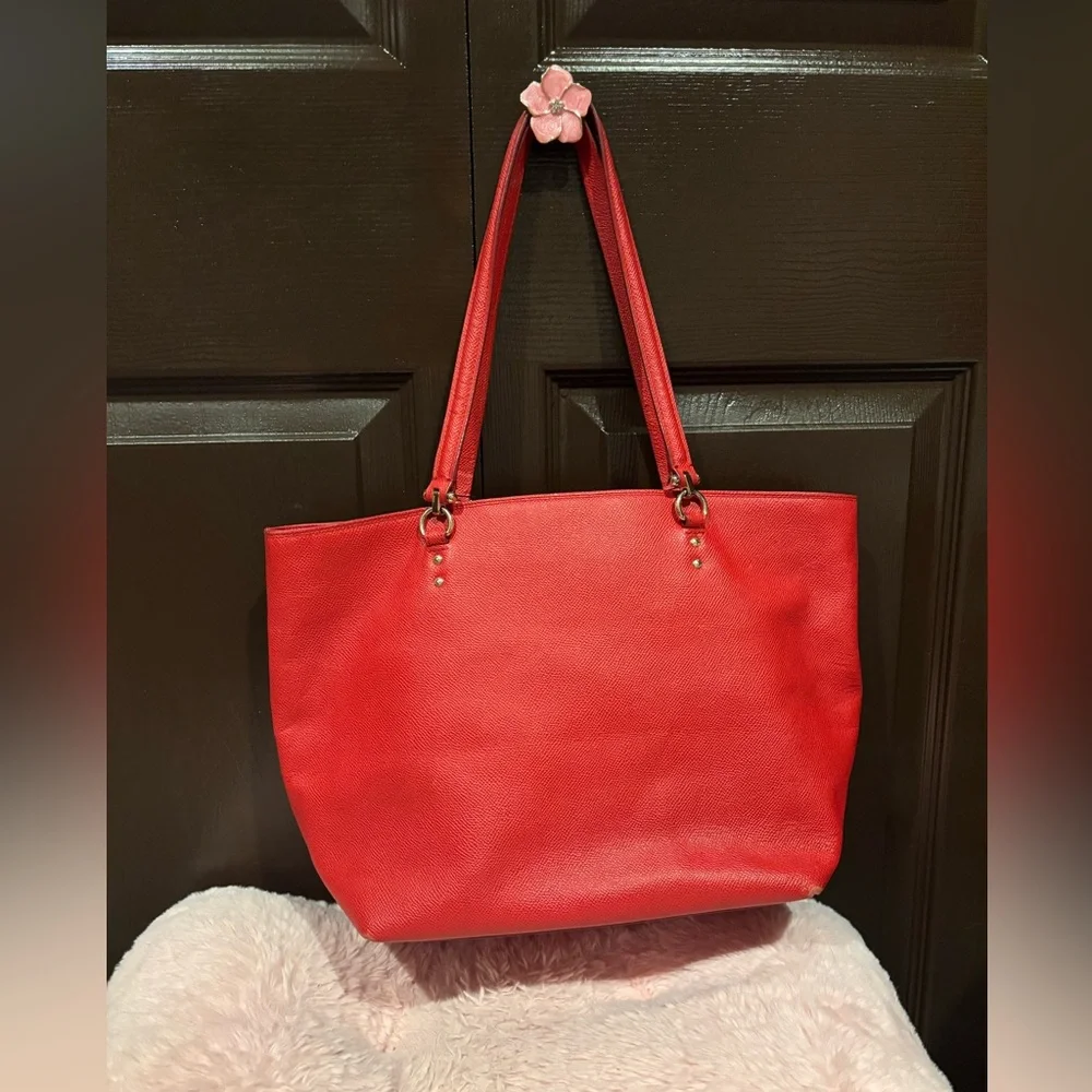 Coach GUC Town Car Tote in Red Leather - Picture 9 of 12